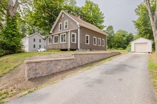 401 Newport Ave, Attleboro, MA 02703