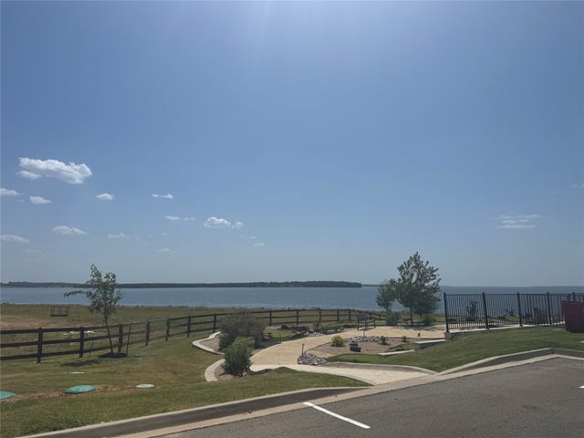 355 Peninsula Drive, Honey Grove, TX 75446