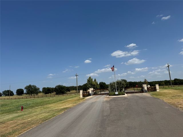 355 Peninsula Drive, Honey Grove, TX 75446