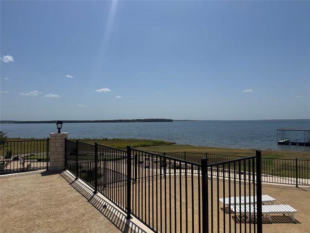 355 Peninsula Drive, Honey Grove, TX 75446