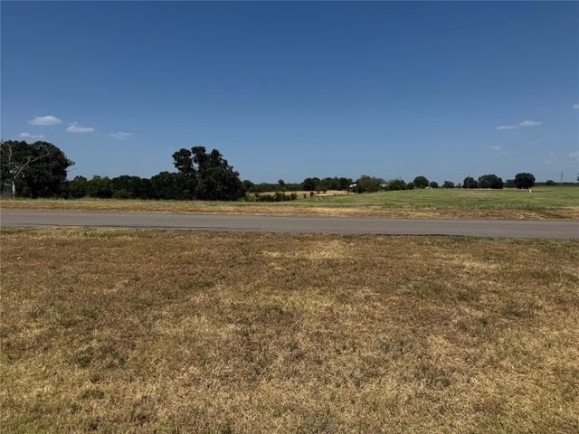 355 Peninsula Drive, Honey Grove, TX 75446