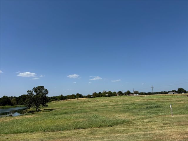 355 Peninsula Drive, Honey Grove, TX 75446