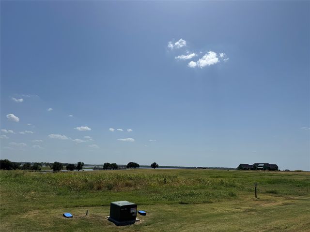 355 Peninsula Drive, Honey Grove, TX 75446