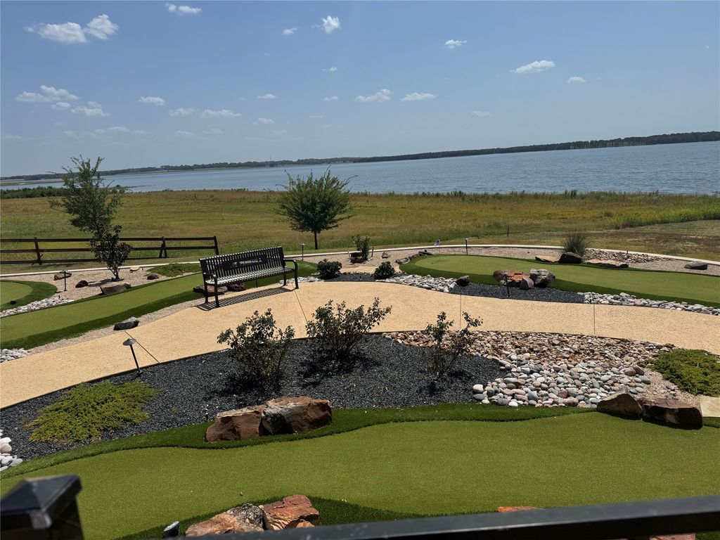 355 Peninsula Drive, Honey Grove, TX 75446