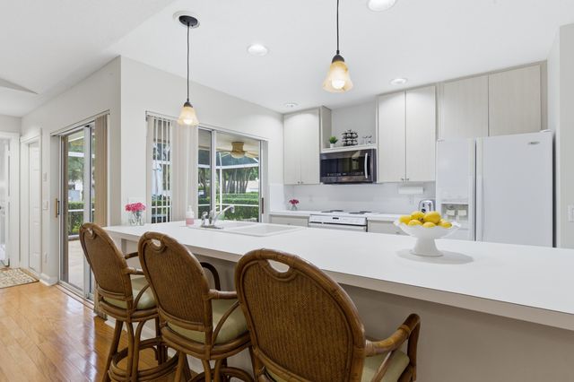 701 Silverleaf Oak Court, Palm Beach Gardens, FL 33410