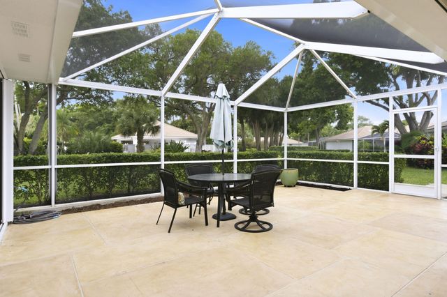 701 Silverleaf Oak Court, Palm Beach Gardens, FL 33410