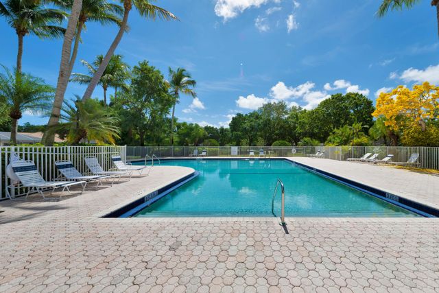 701 Silverleaf Oak Court, Palm Beach Gardens, FL 33410