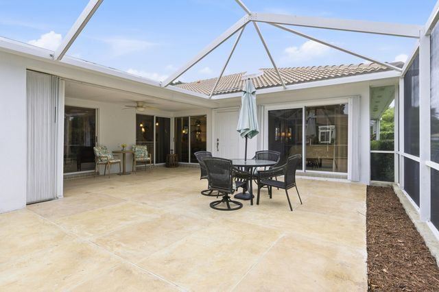 701 Silverleaf Oak Court, Palm Beach Gardens, FL 33410