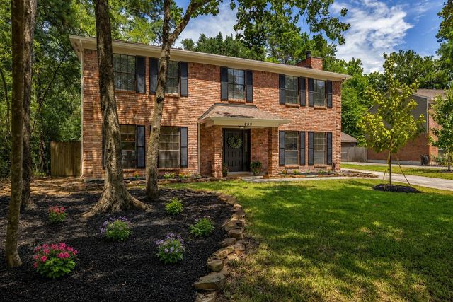 259 E Rainbow Ridge Circle, The Woodlands, TX 77381