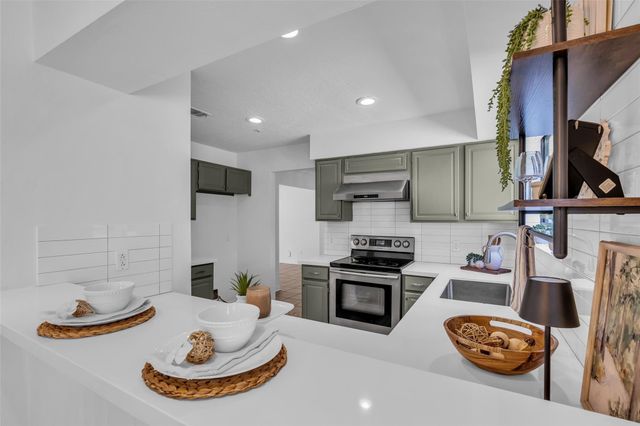 259 E Rainbow Ridge Circle, The Woodlands, TX 77381