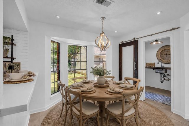 259 E Rainbow Ridge Circle, The Woodlands, TX 77381