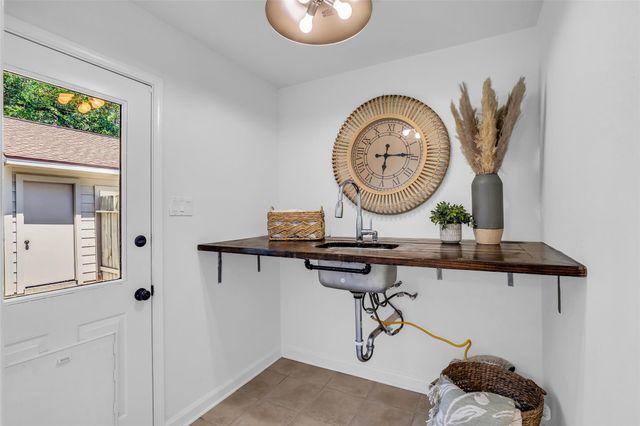 259 E Rainbow Ridge Circle, The Woodlands, TX 77381