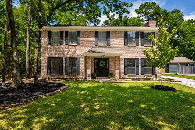 259 E Rainbow Ridge Circle, The Woodlands, TX 77381
