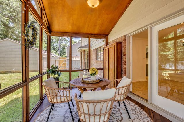 259 E Rainbow Ridge Circle, The Woodlands, TX 77381