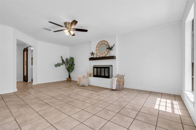 259 E Rainbow Ridge Circle, The Woodlands, TX 77381