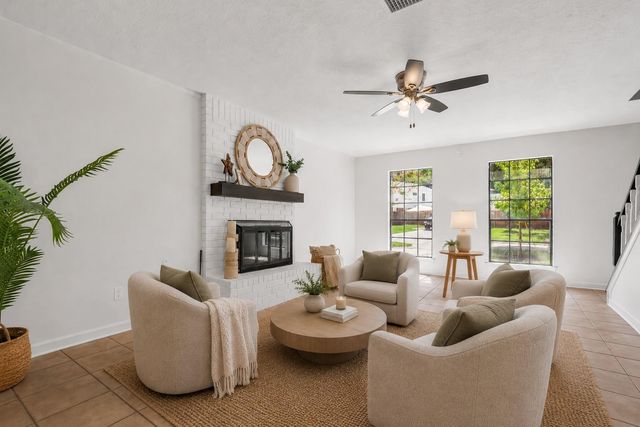 259 E Rainbow Ridge Circle, The Woodlands, TX 77381