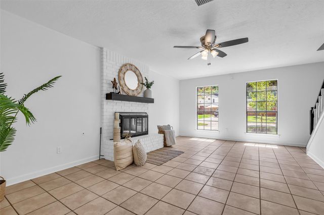 259 E Rainbow Ridge Circle, The Woodlands, TX 77381