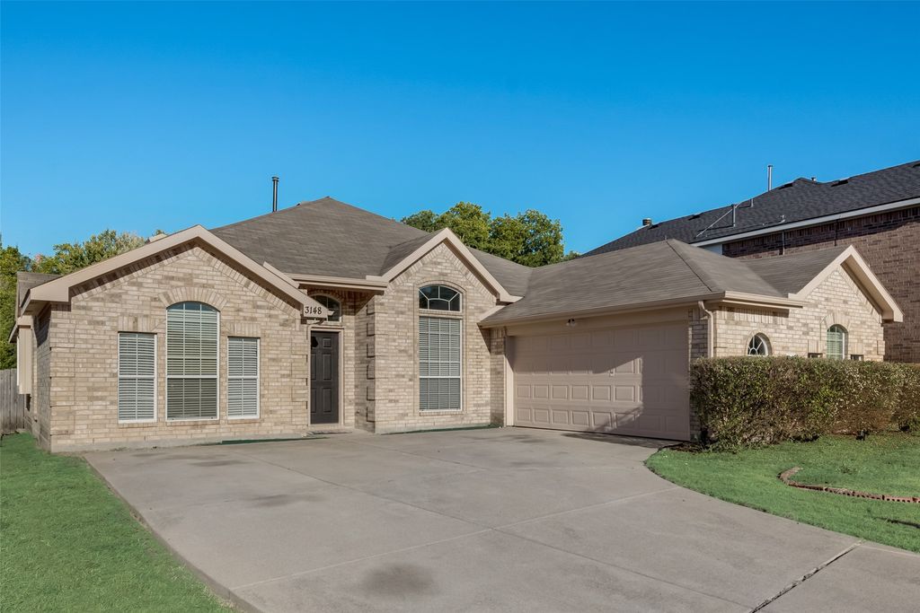 3148 Silver Creek Drive, Mesquite, TX 75181
