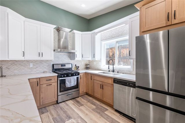 22978 Via Santana, Nuevo, CA 92567