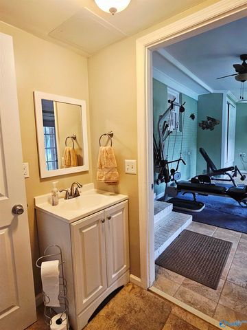 2321 SE Springdale Road, Decatur, AL 35601