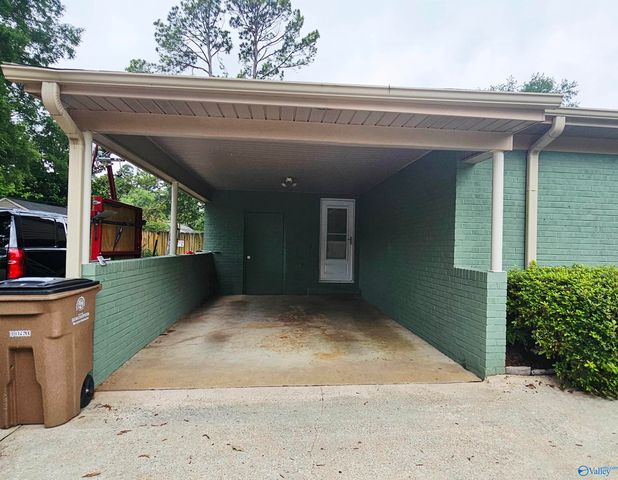 2321 SE Springdale Road, Decatur, AL 35601