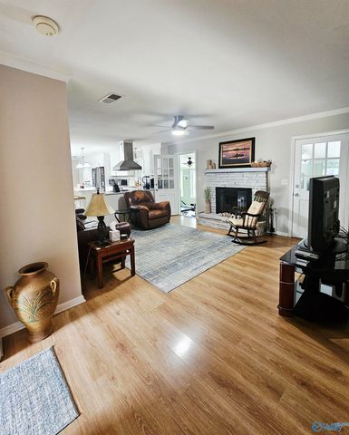 2321 SE Springdale Road, Decatur, AL 35601