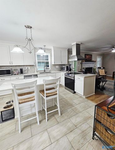 2321 SE Springdale Road, Decatur, AL 35601