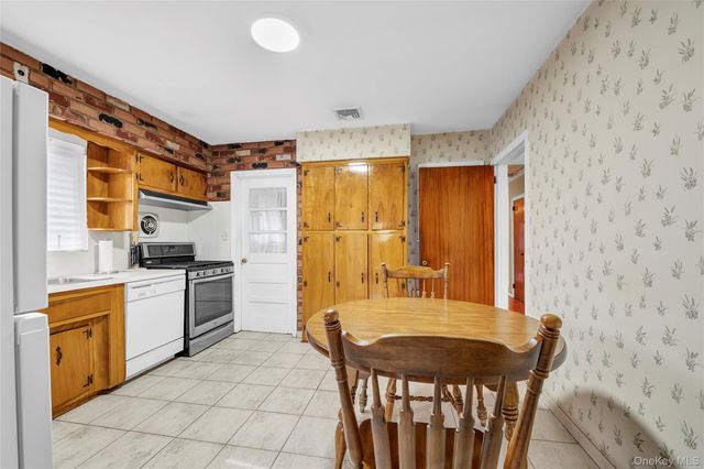 61-46 213th Street, Bayside, NY 11364