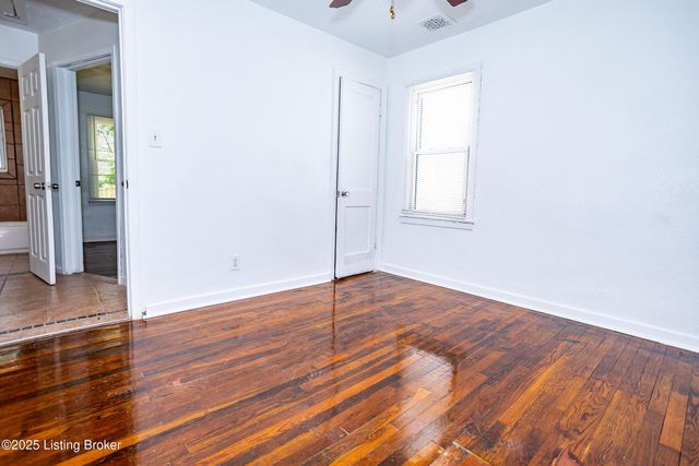 2709 Algonquin Pkwy, Louisville, KY 40210