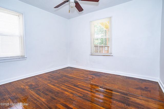 2709 Algonquin Pkwy, Louisville, KY 40210