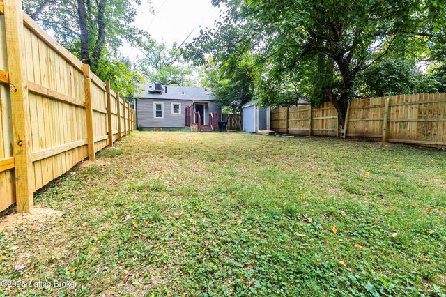 2709 Algonquin Pkwy, Louisville, KY 40210