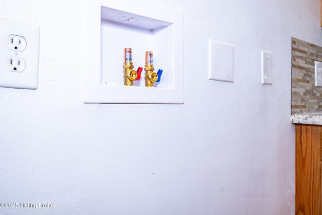 2709 Algonquin Pkwy, Louisville, KY 40210