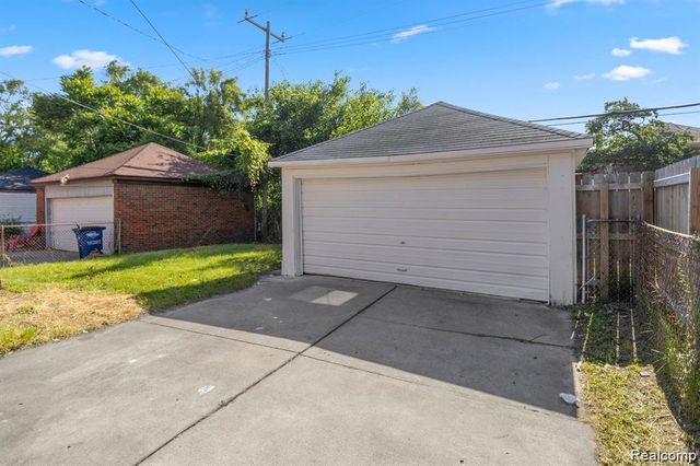 18050 Wisconsin Street, Detroit, MI 48221