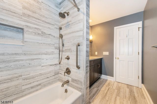 232 Hidden Glen Ct, Franklin Lakes Boro, NJ 07417