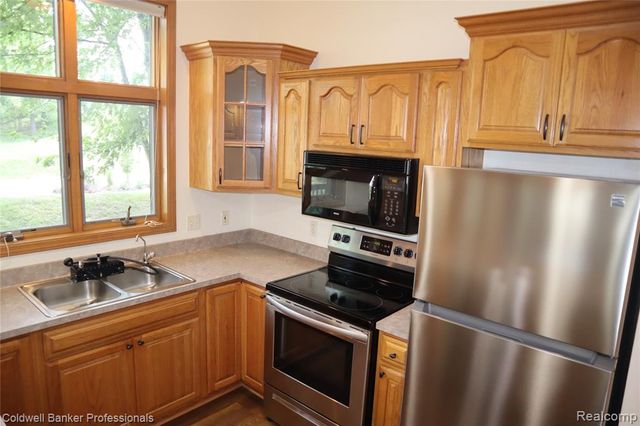 13368 Julie Anne Court 1, Fenton, MI 48430