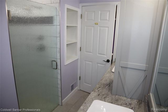 13368 Julie Anne Court 1, Fenton, MI 48430