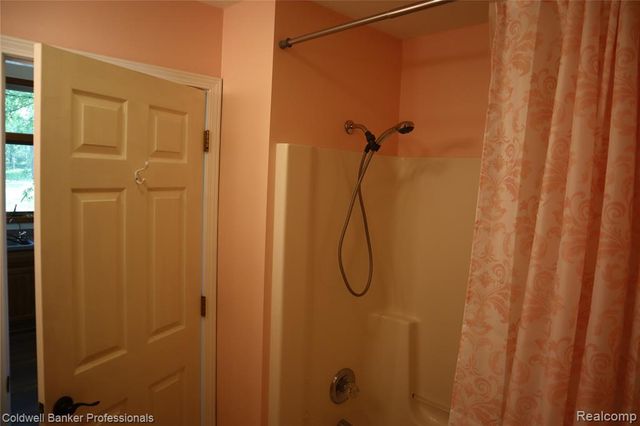 13368 Julie Anne Court 1, Fenton, MI 48430