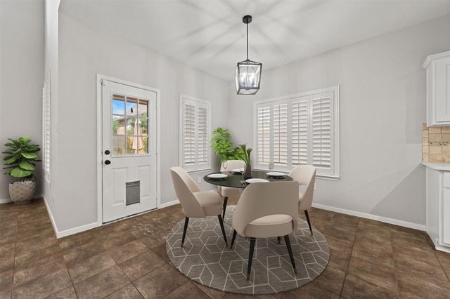 1304 Pine Stream Drive S, Pearland, TX 77581