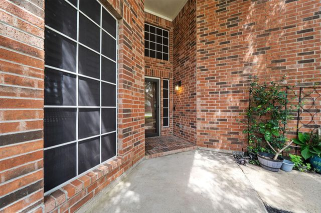 1304 Pine Stream Drive S, Pearland, TX 77581
