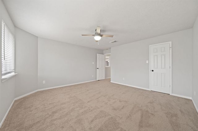 1304 Pine Stream Drive S, Pearland, TX 77581