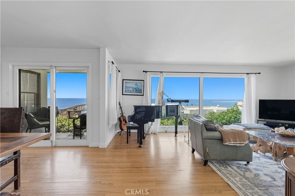 202 W Manchester, Playa Del Rey, CA 90293