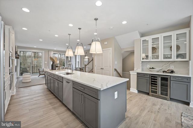 532 EXCHANGE AVE, Gaithersburg, MD 20878