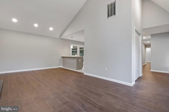 37 LAKESIDE DR, Greenbelt, MD 20770