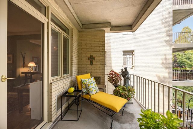 2374 Madison Road, Cincinnati, OH 45208