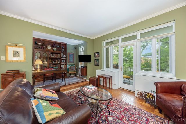 2374 Madison Road, Cincinnati, OH 45208