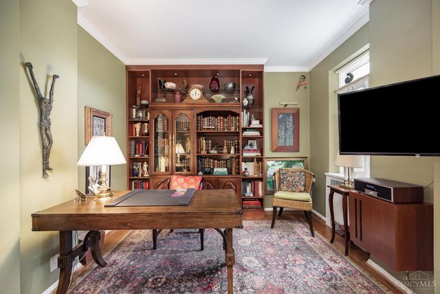 2374 Madison Road, Cincinnati, OH 45208