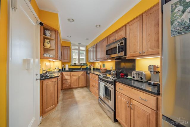 2374 Madison Road, Cincinnati, OH 45208