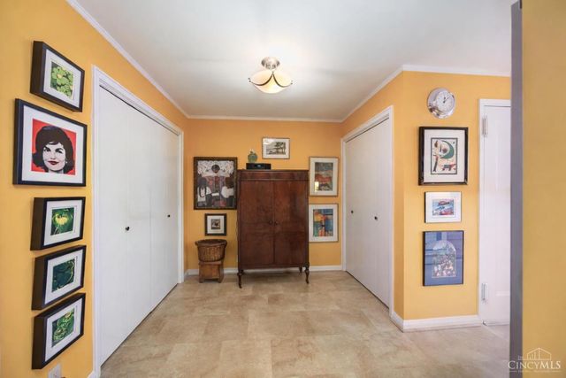 2374 Madison Road, Cincinnati, OH 45208