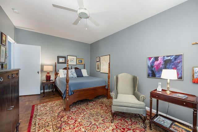 2374 Madison Road, Cincinnati, OH 45208