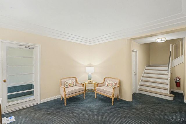 2374 Madison Road, Cincinnati, OH 45208